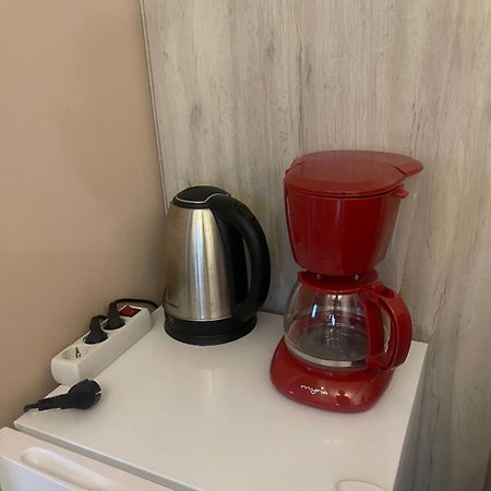 Room In A Private House - 5 Min From Therme And Airport Corbeanca Ngoại thất bức ảnh